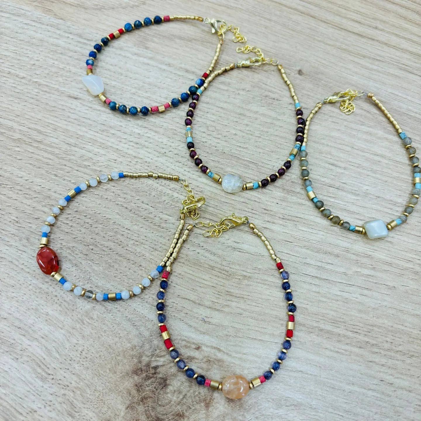 Pulsera con minerales